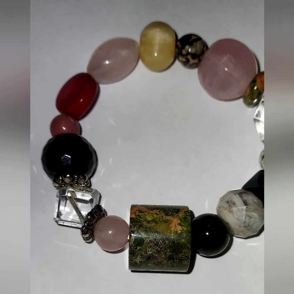 Crystal And Gems Beaded Stretchy Bracelet - Picture 5 of 5